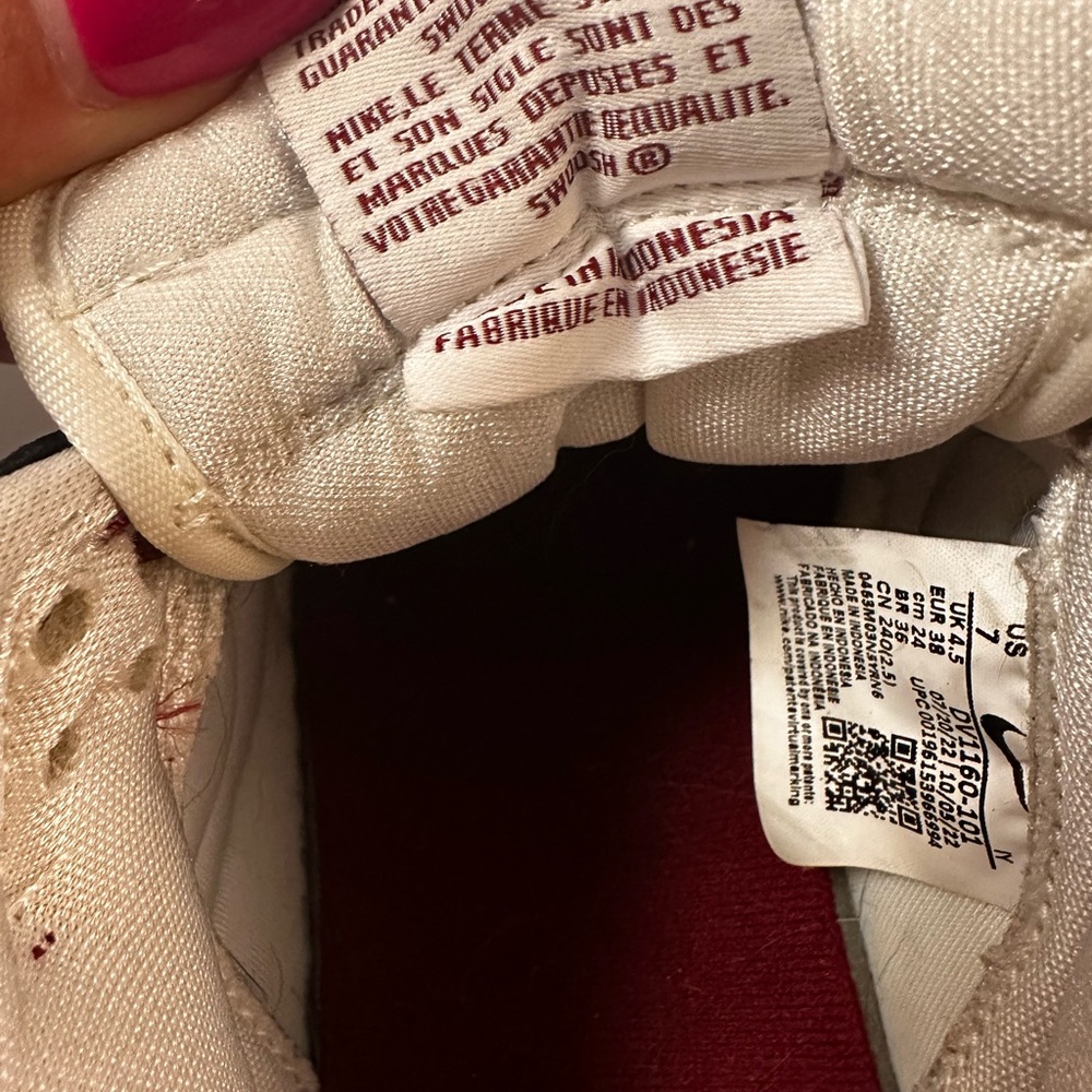 Nike Dunk Low SE “Just Do It” (DV1160-101) – Women’s Size 7 (EU 38) - Picture 3 of 6
